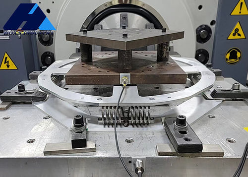 Dernières nouvelles de l'entreprise Xi'an Hoan Micro-ondes Co. Ltd a remporté le certificat de brevet de nouveaux produits isolants de vibration