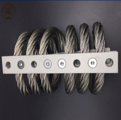 Un bon prix. Montage d'un isolant de vibration par câble moteur en ligne