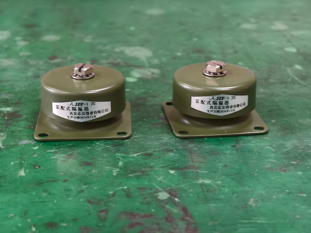 Amortisseur en caoutchouc JZP-2.0B-SC avec trous d'ancrage et hauteur de 30 mm pour une absorption d'énergie efficace