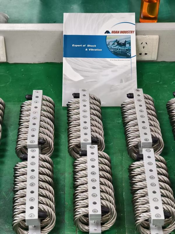 P Expérience de fonctionnement stable dans des conditions difficiles avec JGX-0958A-95A Isolateur de vibration de câble en acier à haute résistance /p